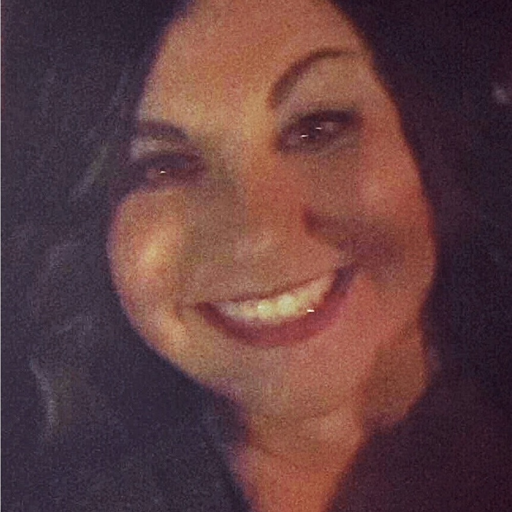 Meet your Posher, Leanna